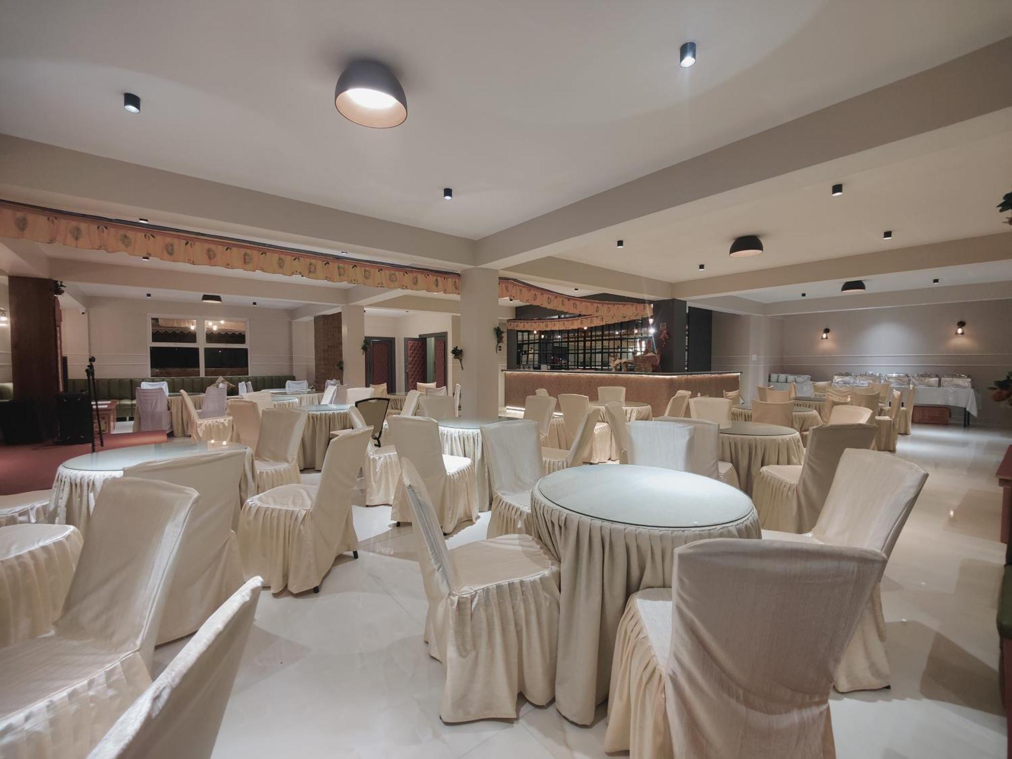 Maplewood Hotel & Spa Gangtok Extérieur photo