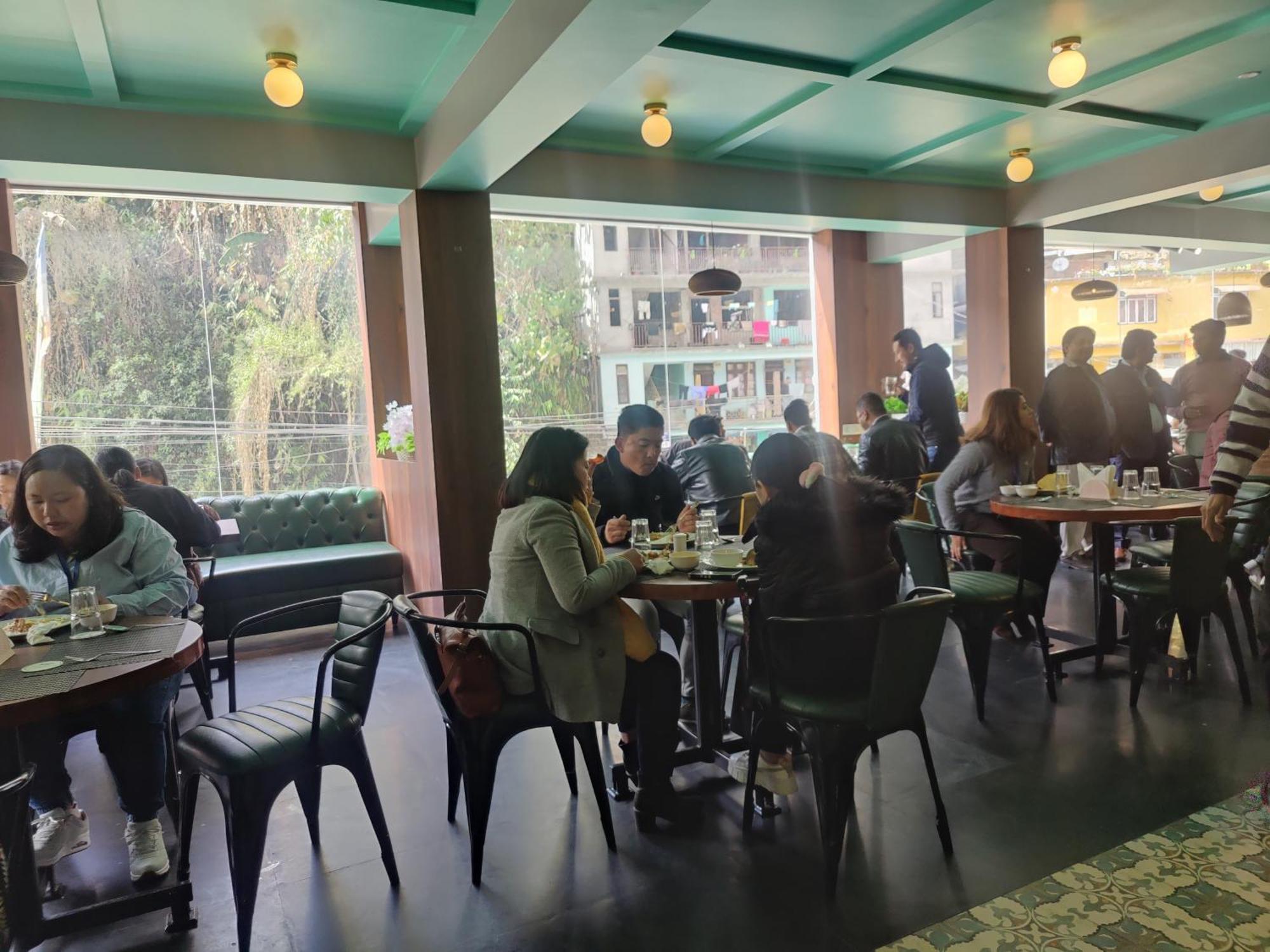 Maplewood Hotel & Spa Gangtok Extérieur photo