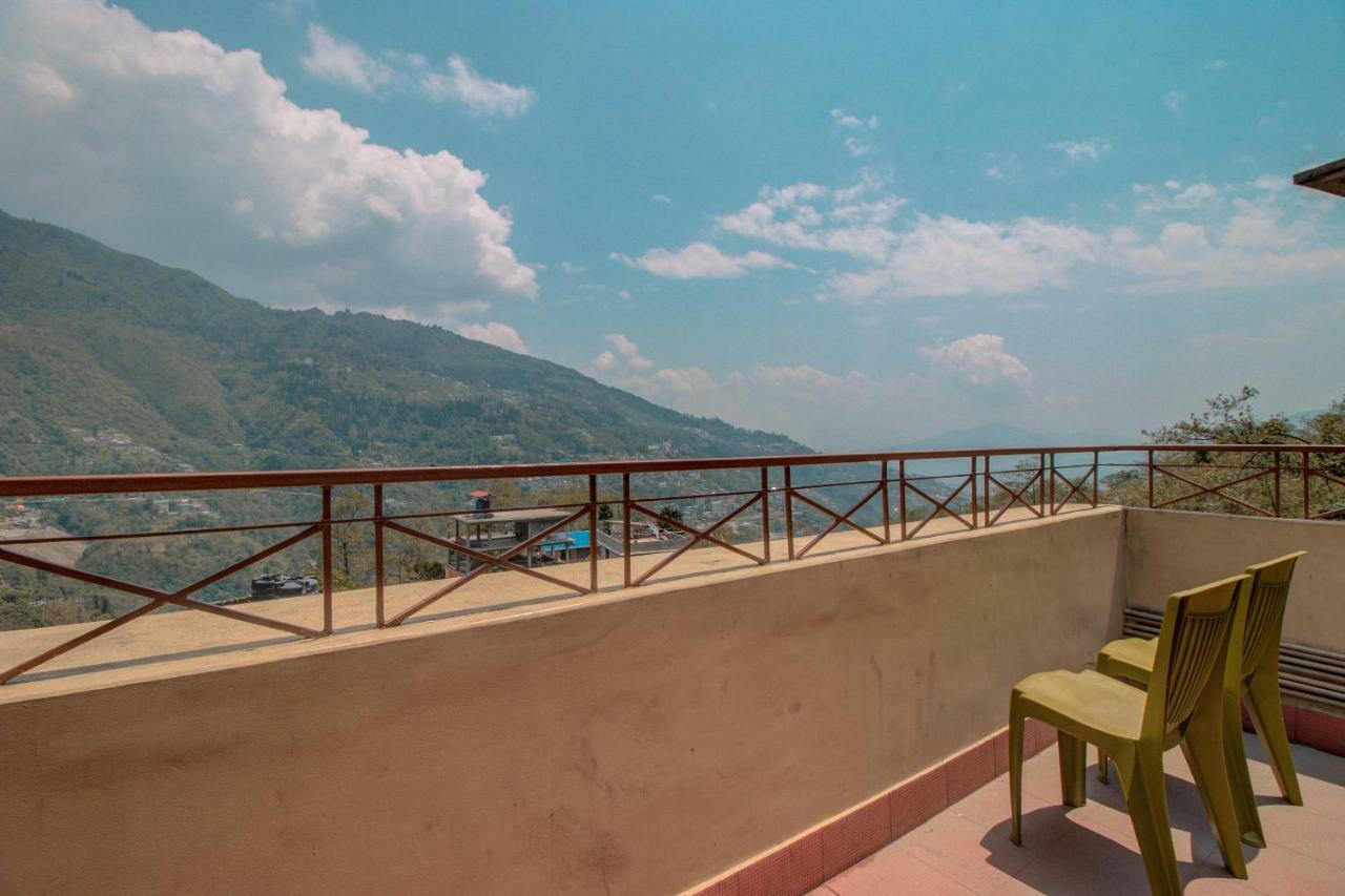 Maplewood Hotel & Spa Gangtok Extérieur photo